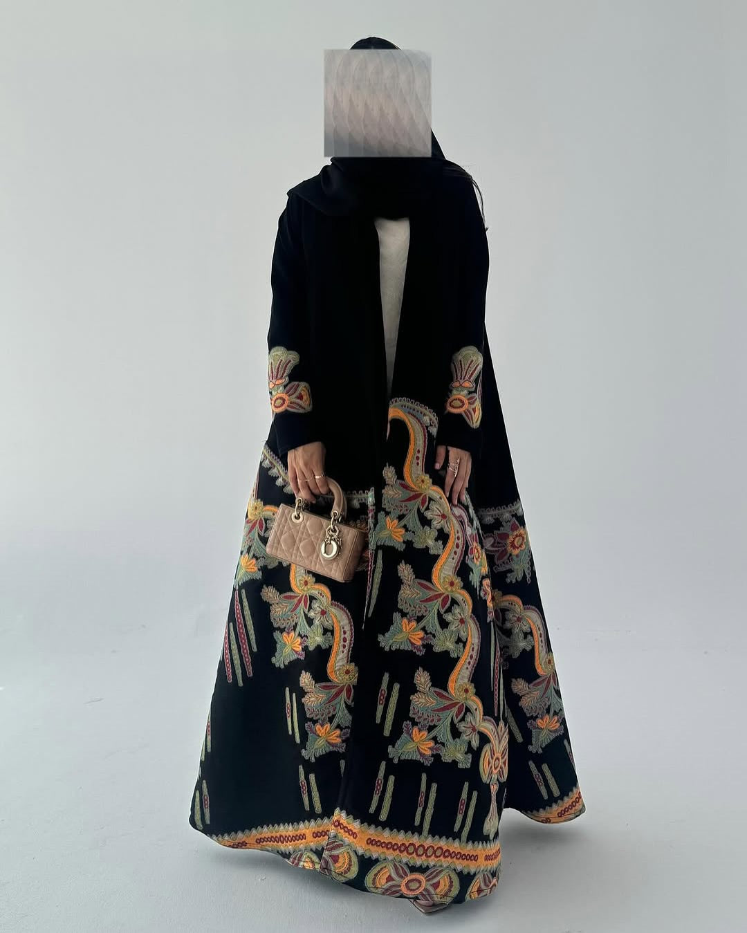 Layali Abaya (ليالي)