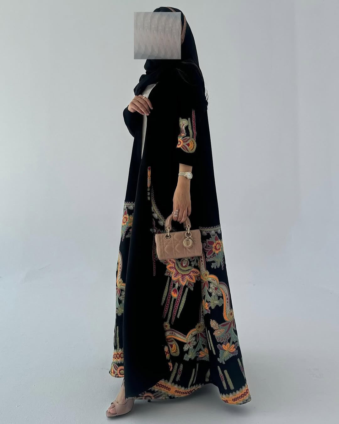 Layali Abaya (ليالي)