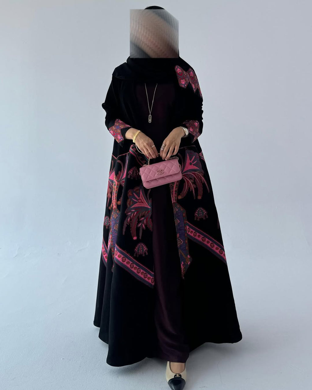 Yaqeen Abaya (يقين)