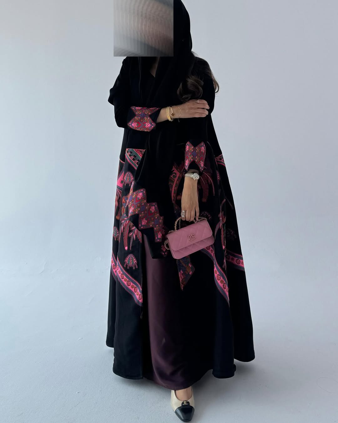 Yaqeen Abaya (يقين)
